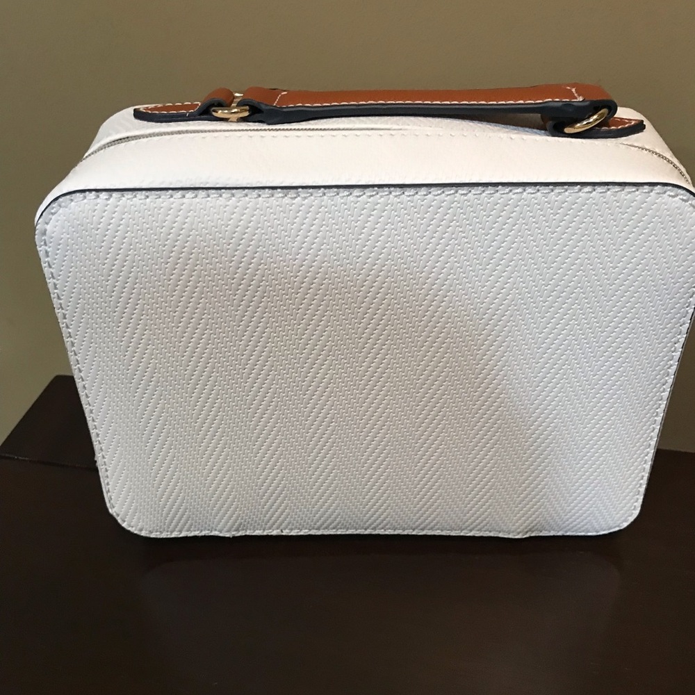 Estée Lauder make up bag